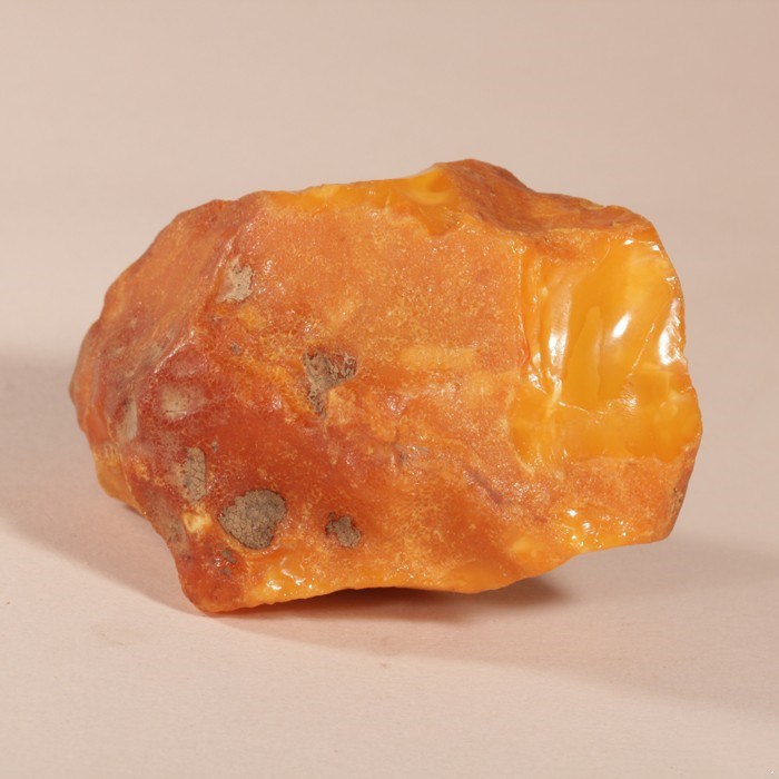 波罗的海琥珀蜜蜡,琥珀蜜蜡是哪里产的