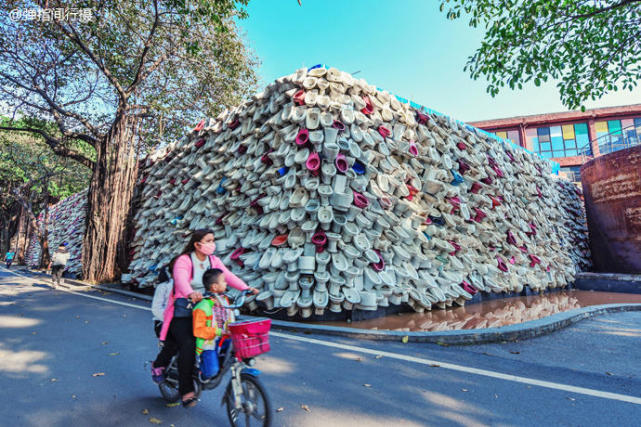 佛山石湾公园马桶瀑布,全球最大的人工马桶瀑布