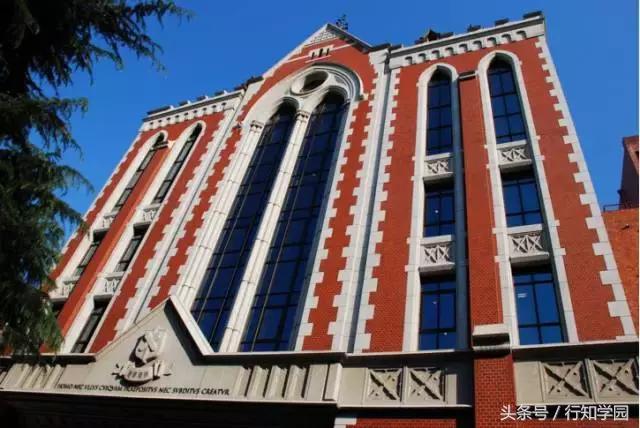 庆应义塾大学本科生,一本正经的介绍