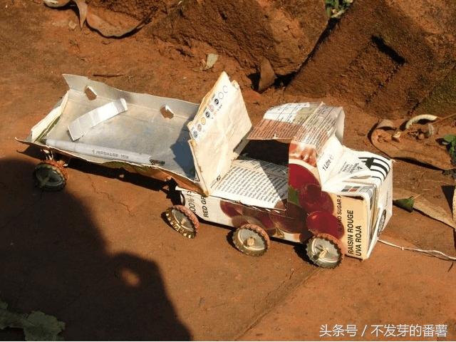 一组非洲儿童的玩具照片，看完感到很心酸！