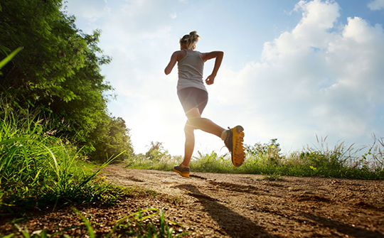 跑步会让小腿变粗吗,跑步小腿拉伸