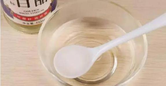 鞋子异味很难搞教你一招解决,鞋子异味怎么去除