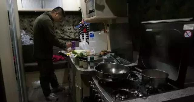 新西兰一家三口花费多少,一家五口自驾新西兰旅游