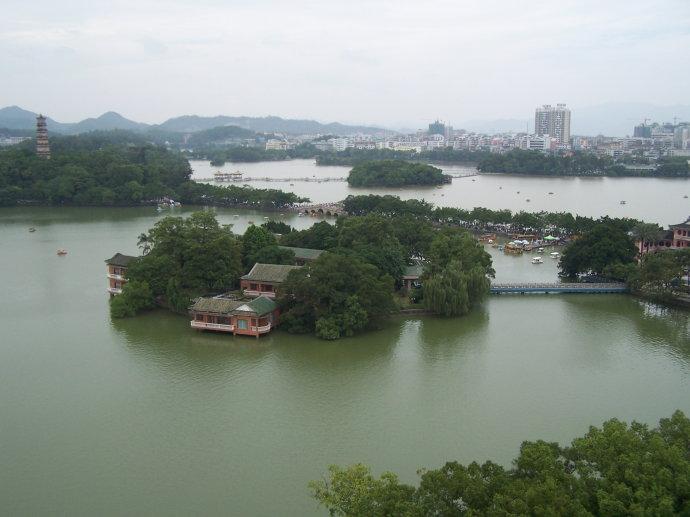 苏东坡王朝云红颜知己,苏东坡与王朝云在惠州西湖的故事