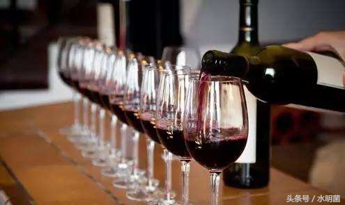 葡萄酒的饮用,葡萄酒的饮用规则是