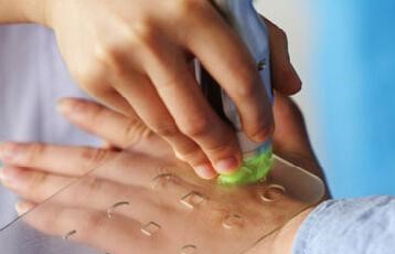 介入治白癜风与细胞培植一样吗,手指白癜风适合细胞培植吗