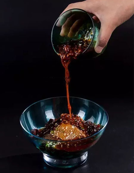 香辣红亮的万能红油教程,好吃到上瘾的香辣红油