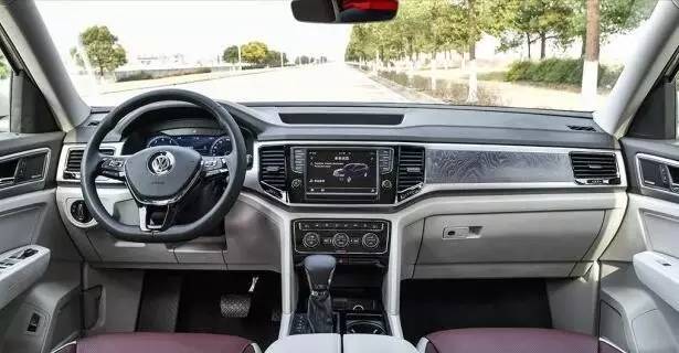 人民的名义官车出镜率最高的车 (人民的名义什么车最好)