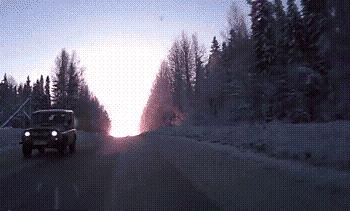 女生生西瓜,妹子吃冰镇西瓜拉肚子