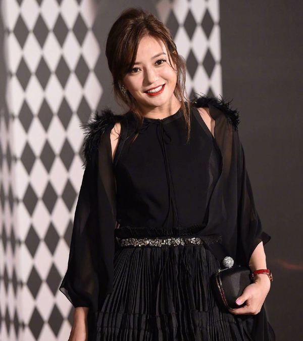 赵薇周迅章子怡红毯,赵薇章子怡百花奖同台不互动