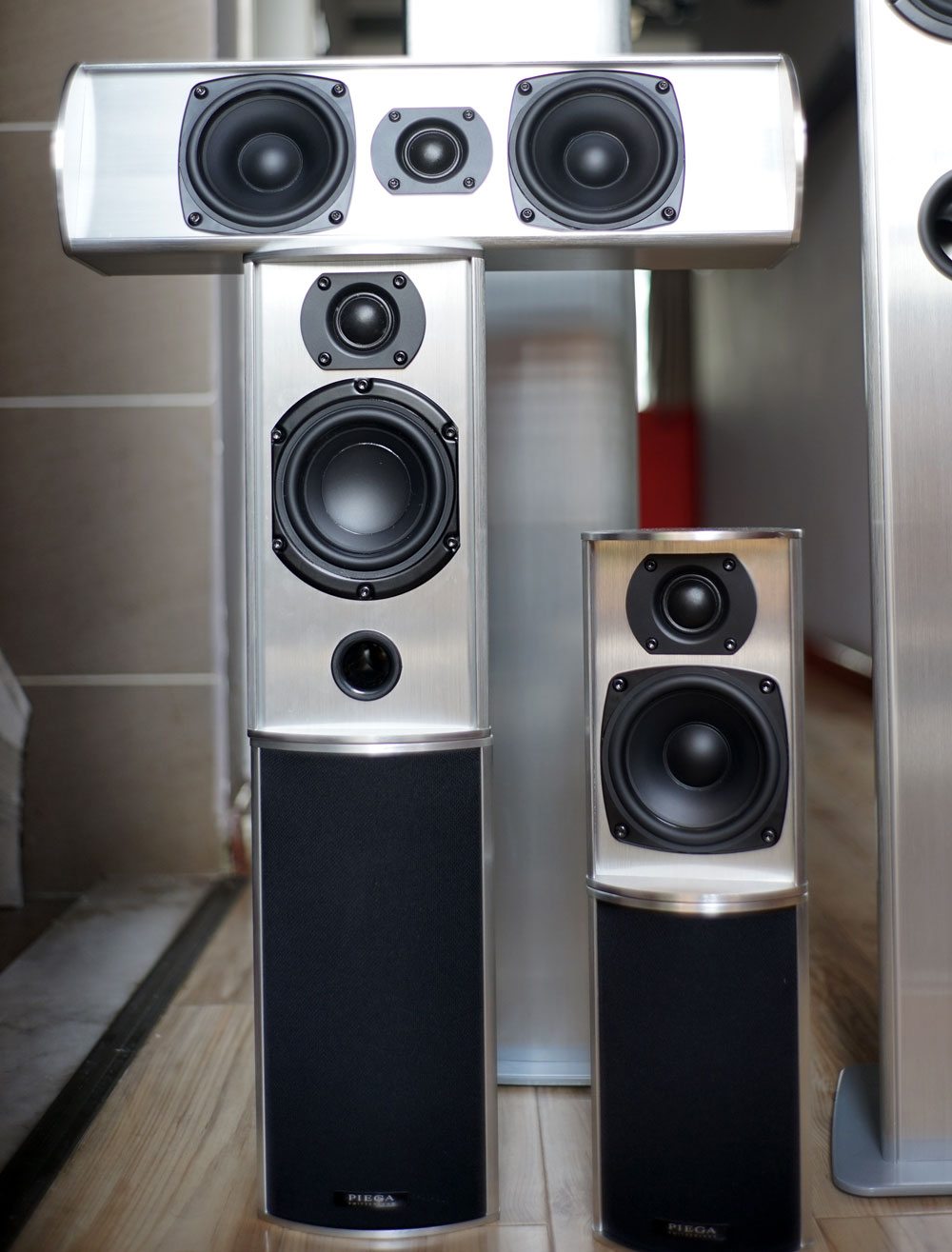 新家客厅又一选择！瑞士手工制造Piega全金属家庭影院解密