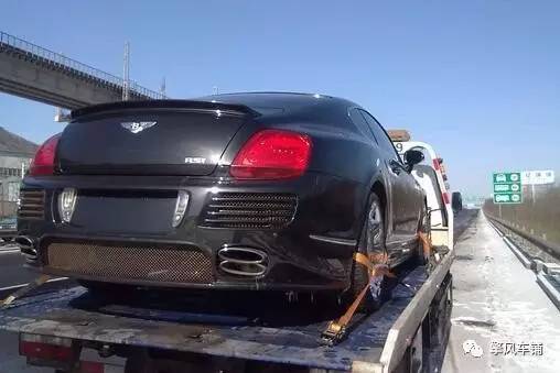 仪表盘油表亮灯还能跑多少公里,仪表盘显示油表后还能跑多远