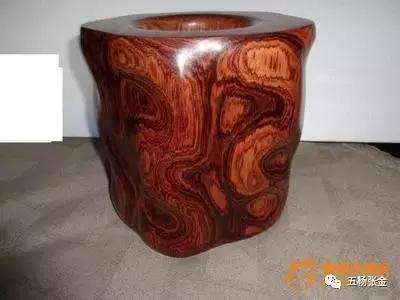 黄花梨手串鉴别真假只需3秒,鉴别黄花梨木最简单方法如下