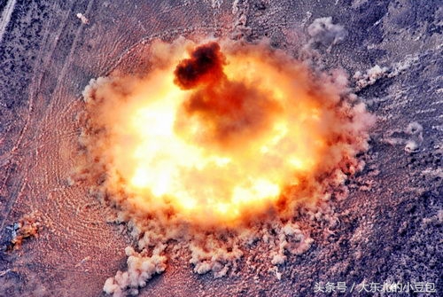 常规*弹炸**威力哪家强？不是蓝翔！”*弹炸**之母VS*弹炸**之母