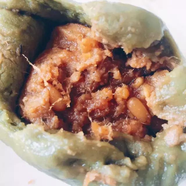 清明必来一口软软糯糯的青团,清明节肉松蛋黄青团
