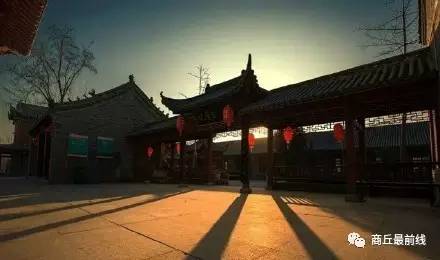 我叫商丘,这是我的最新简历,请多关照!