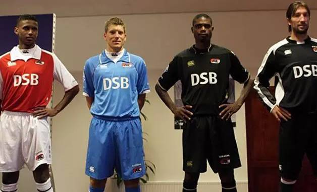 奇葩足球球衣,最新球衣广告