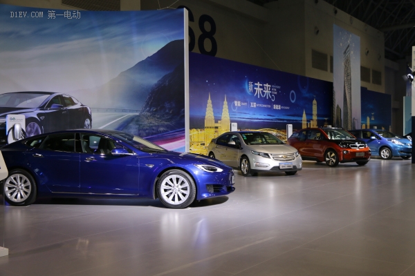 新能源汽车智能体验,体验中国新能源汽车