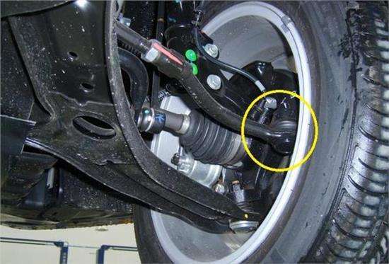 车能不能原地打方向伤轮胎,长时间原地怠速伤车吗