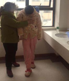 18岁高三女孩突发脑出血昏迷“老年病”年轻化引起关注