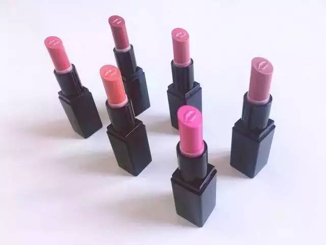 当这种口红来一打时，你就开始美了……