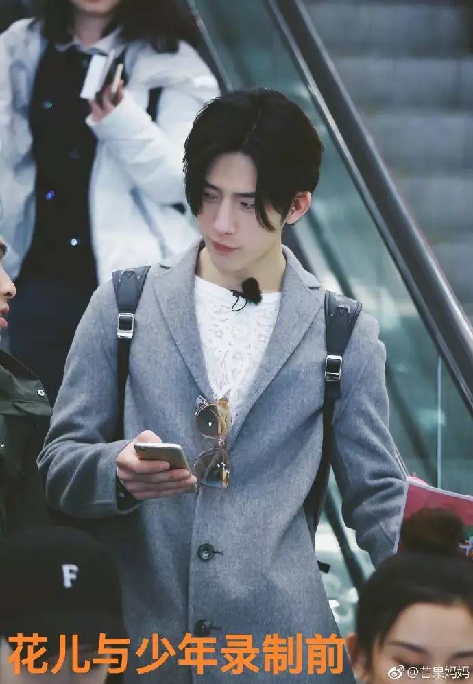 井柏然撞脸金城武，“僵硬”神器玻尿酸这次反而救了人？