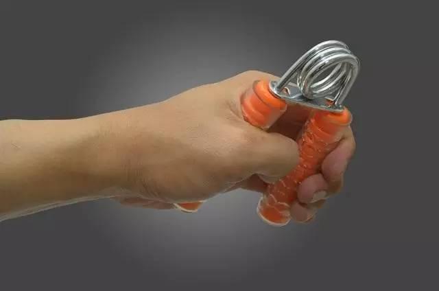 令人震惊的健身动作好可怕,吓人的100个健身方法