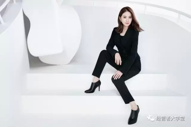 穿“达芙妮”的女神，你的鞋底掉了！║冷眼看市场