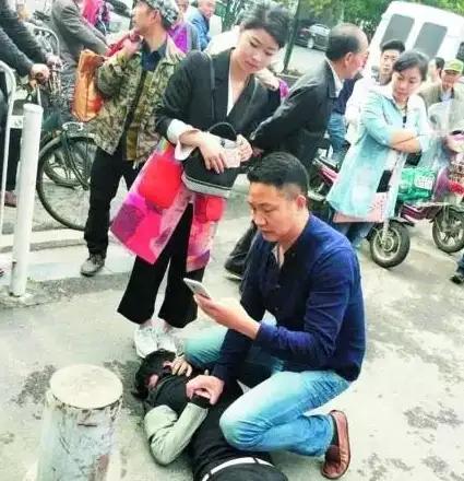 原武汉球员因伤退役，工作艰难却考上公务员四获三等功