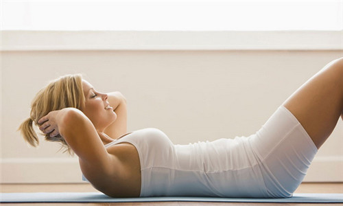 生完孩子肚子松弛怎么收紧收腹带,产后肚皮松弛怎么办