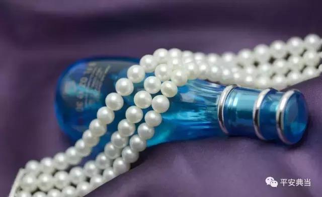 15秒学会辨别真假珍珠的方法,珍珠有核还是无核怎样鉴别