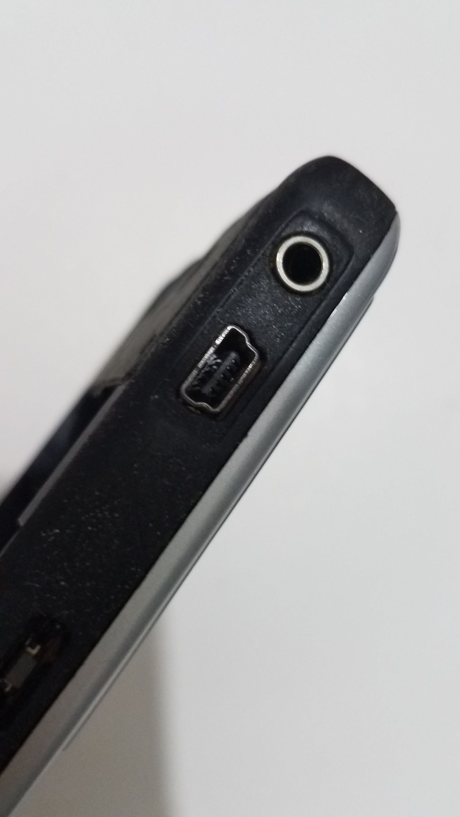 情怀充值！80块买的黑莓8310做备用机体验