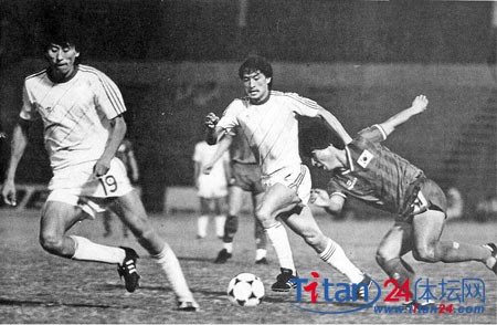 他一上场国足连丢两球被逆转，黑色三分钟从此是挥之不去的阴影！