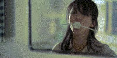 最开始拿着这个往脸上震的时候，我内心是拒绝的！