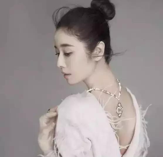 你问我出街为什么那么傲娇?因为我戴首饰的方法最拉风