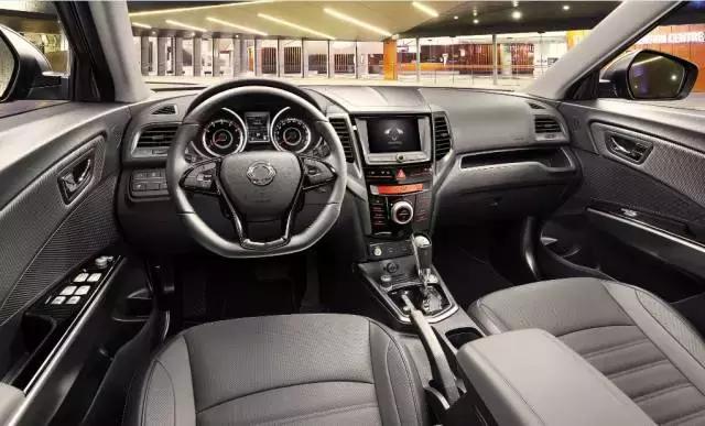 这台城市SUV1.6T300牛·米扭矩还省油