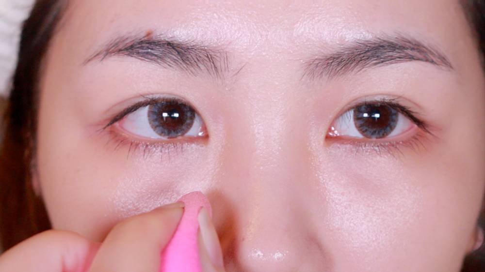 天生黑眼圈救不了?教你用几分钟就能轻松隐藏黑眼圈!