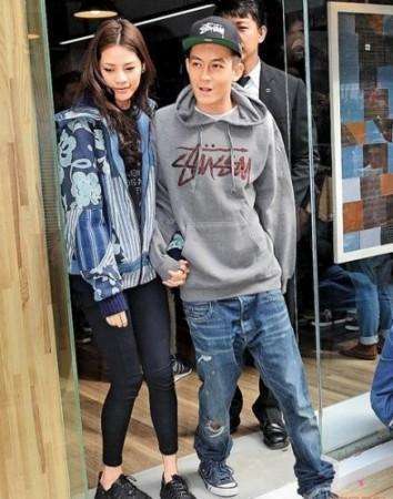 跟着这两人学穿搭，刷街名单肯定有你