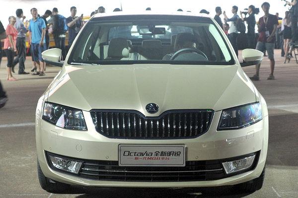 斯柯达明锐2009款1.4tsi双离合,斯柯达新明锐三厢车