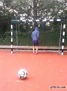 足球gif爆笑动图,足球十大搞笑进球动图最新