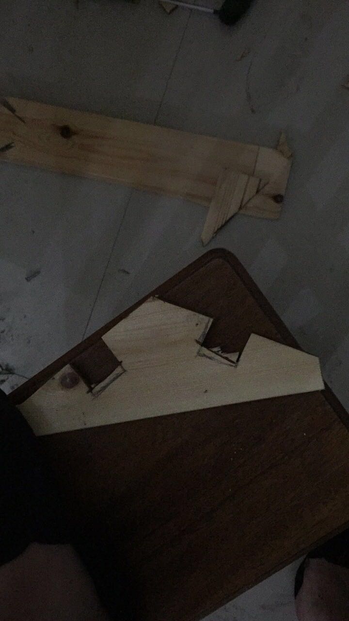 怎么给狗狗做个简易的狗窝,如何自制狗狗户外防雨大型狗窝