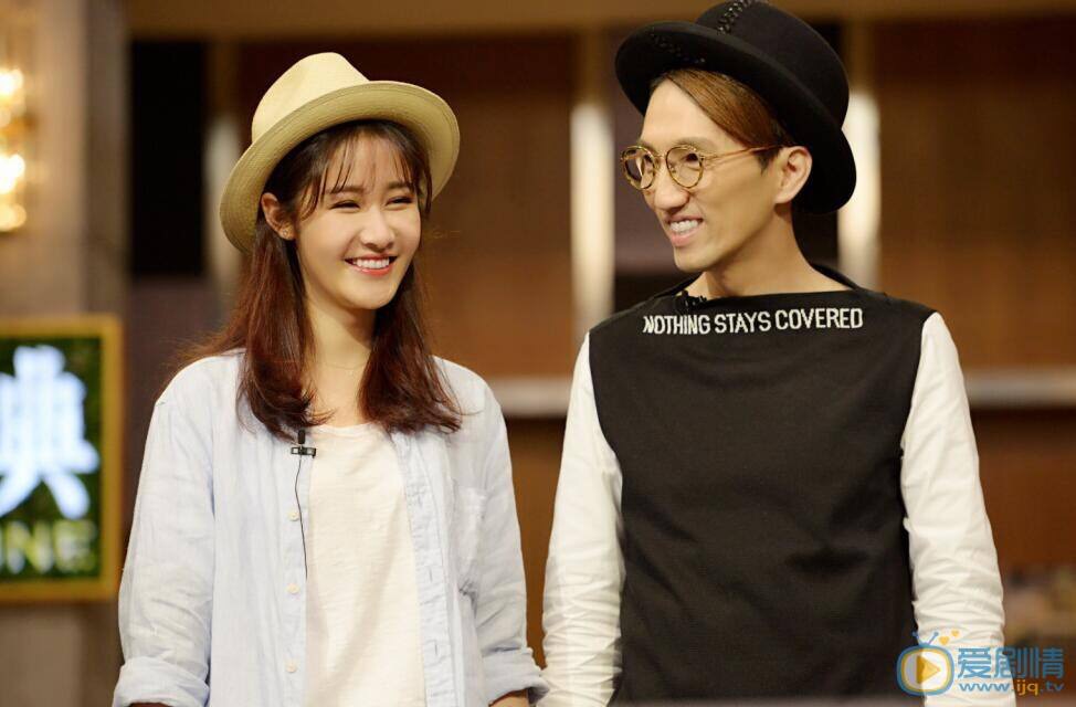 我是歌手总决赛林志炫帮唱,歌手林志炫海莉