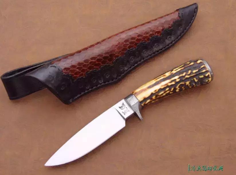 凯文卡森刀剑图片 (凯文卡森刀剑大马士革)