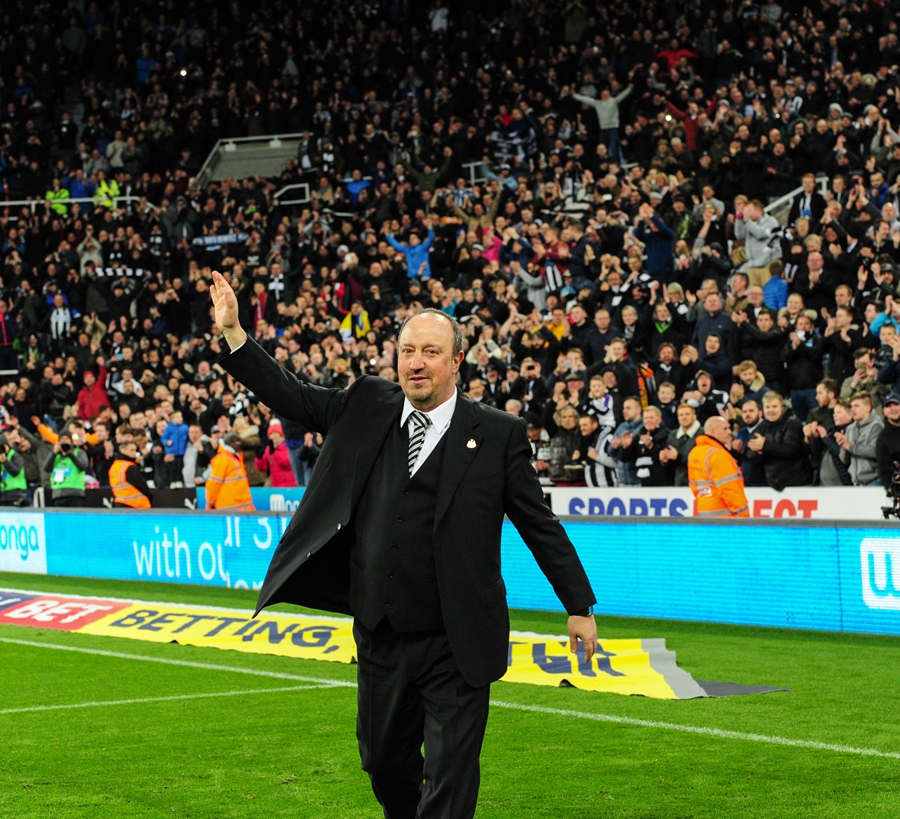 球迷抗议内外交困？贝大师只用了一个赛季就拯救了旋涡中的纽卡！