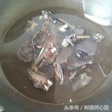 乌鸡大补汤做法,乌鸡大补汤里面放什么