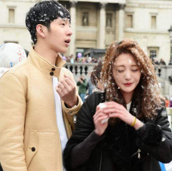 郑爽研发的APP“雪糕群”上线!在群里再次放飞自我,公开秘密