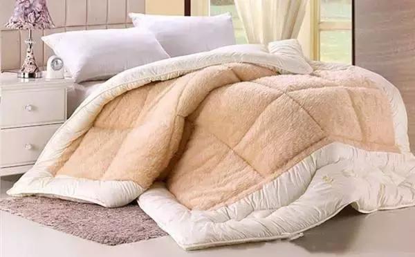 被子长时间不用有霉味怎么处理,被子去除霉味要晒多久干