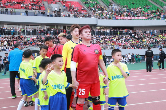 香港明星足球队来杭州谭咏麟,谭咏麟明星足球队台山比赛