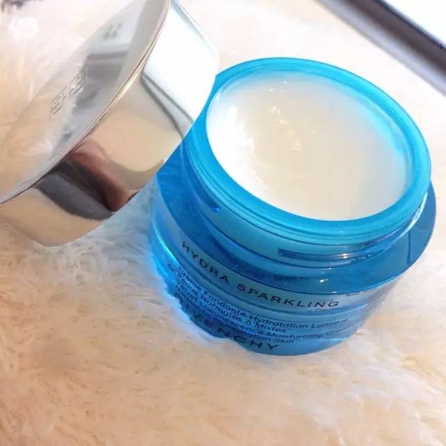 干皮混油皮敏感肌痘肌用什么好,干皮油皮敏感肌水乳推荐