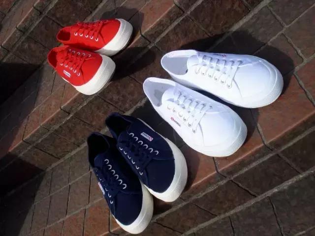 有没有跟vans差不多的,除了匡威耐克vans还有什么鞋